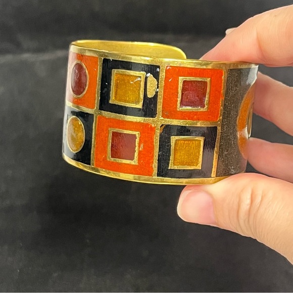 vintage brass cuff bracelet eameled 60s 70 pop design 1.5 inch thick orange red - Picture 11 of 12